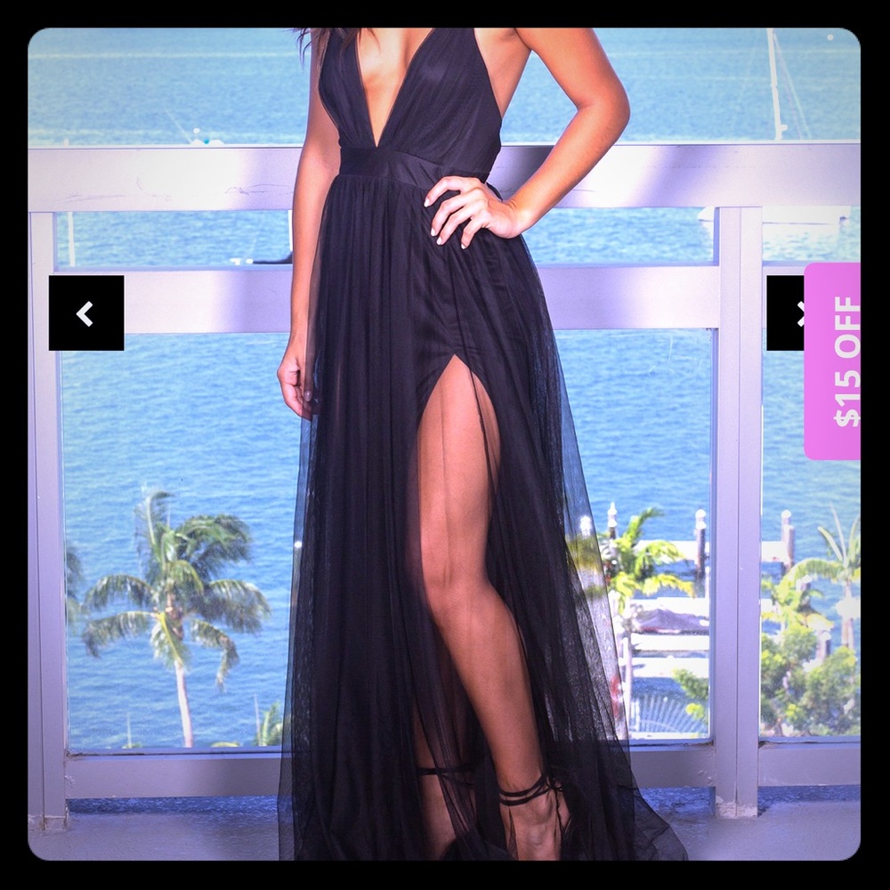 Tulle maxi dress the color is burgundy not black